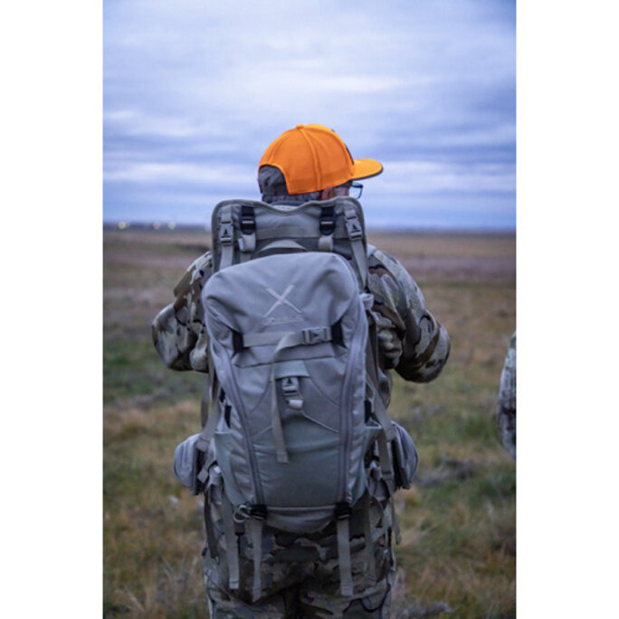 アドベンチャー80 ALPS OutdoorZ - Elite Frame Backpack + 1800 Pack - Military & Gov