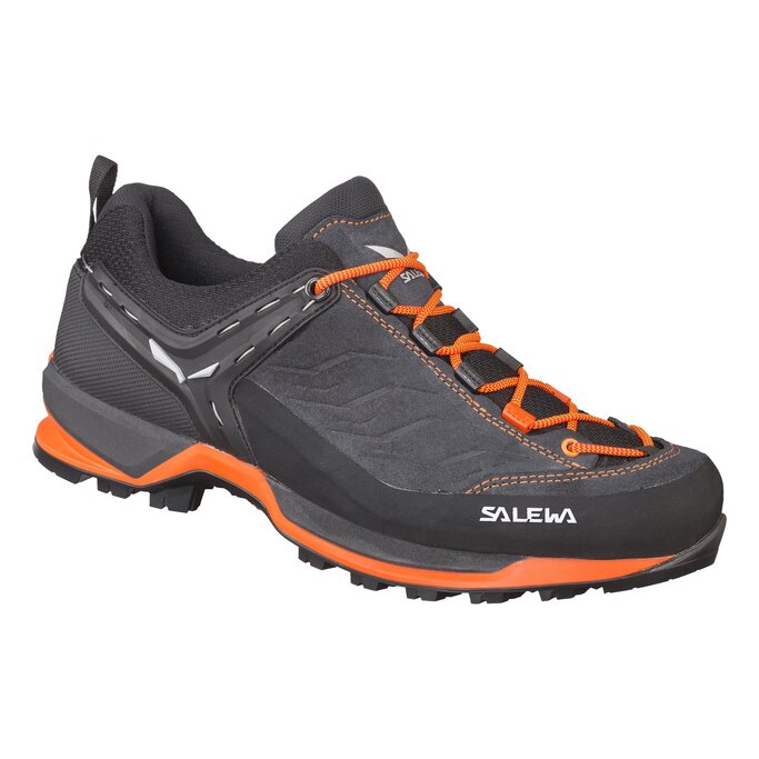 discount training shoes