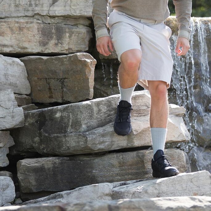 Men's Moderate Cushion Crew Hiking Socks